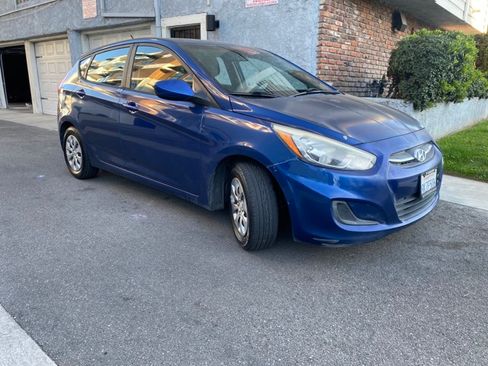 Used 2016 Hyundai Accent SE image 1