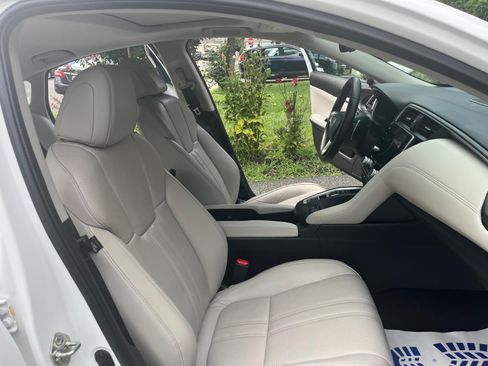 Used 2019 Honda Insight Touring image 10