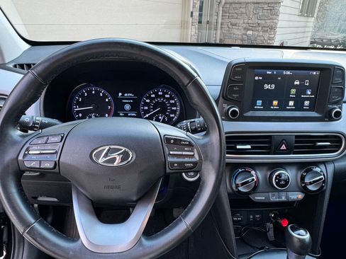 Used 2018 Hyundai Kona SEL image 2