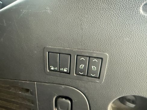 Used 2015 GMC Yukon Denali w/ Premium Package image 12