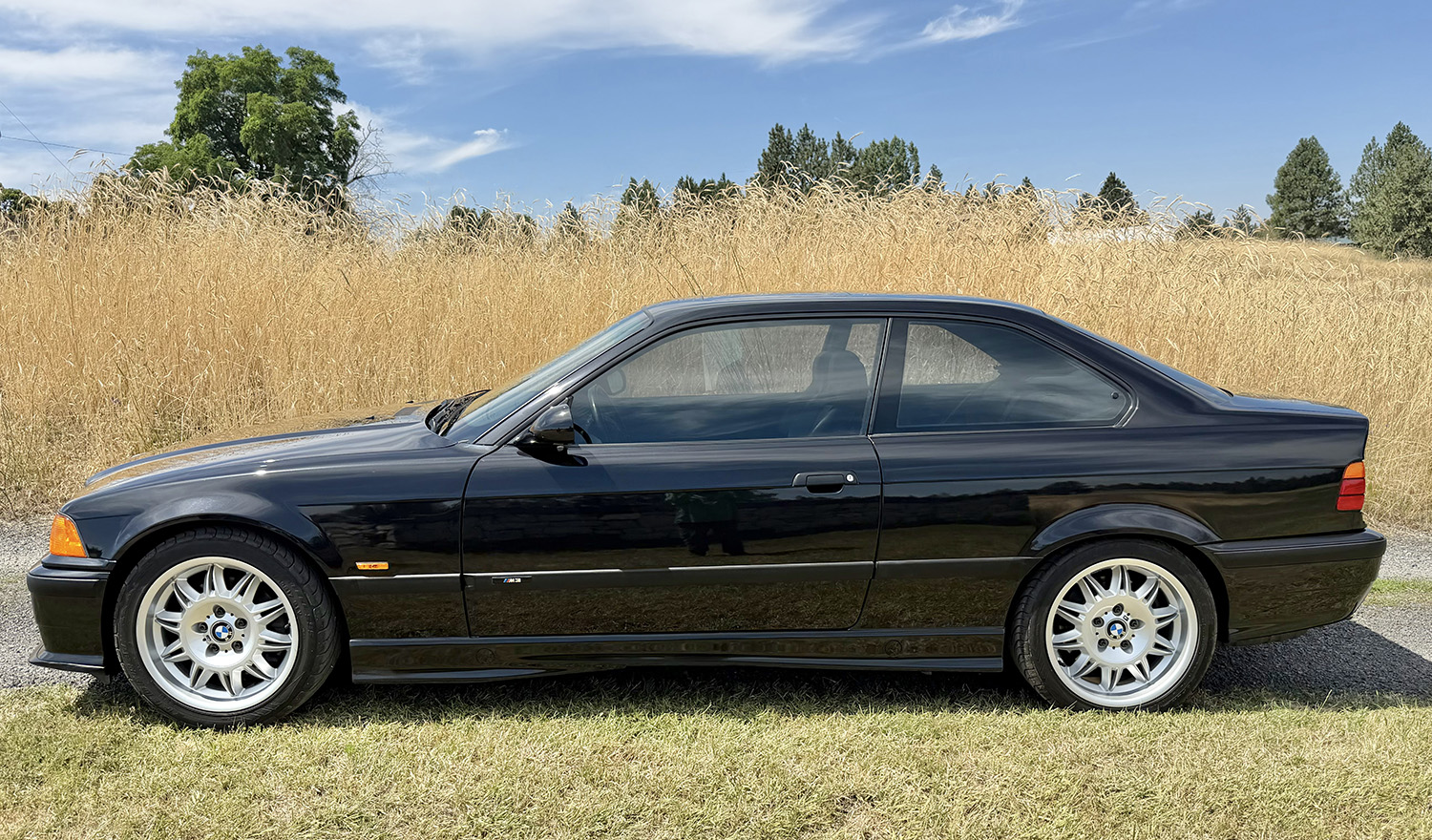 Used 1997 BMW M3 Coupe RWD image 4