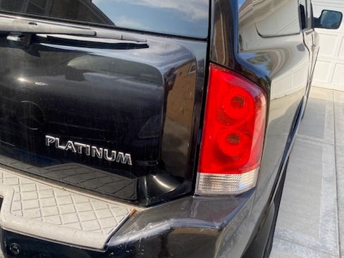 Used 2011 Nissan Armada Platinum image 17