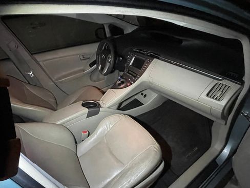 Used 2014 Toyota Prius Three image 14