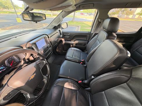 Used 2019 Chevrolet Silverado 2500 LT AWD/4WD image 12