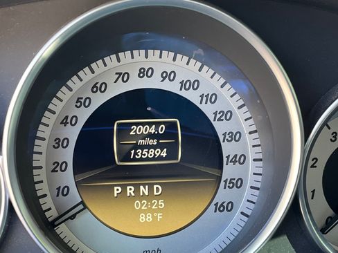 Used 2012 Mercedes-Benz C 350 C 350 Coupe 2D image 2