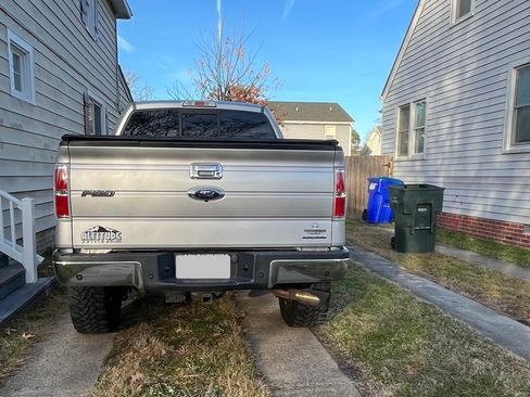 Used 2013 Ford F150 Lariat w/ Lariat Chrome Pkg image 4