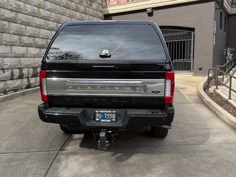 Used 2017 Ford F350 Platinum w/ Platinum Ultimate Package image 6