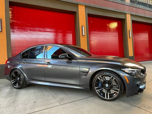 Used 2018 BMW M3 Sedan w/ Competition Package image 18