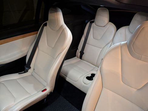 Used 2020 Tesla Model X Long Range image 20