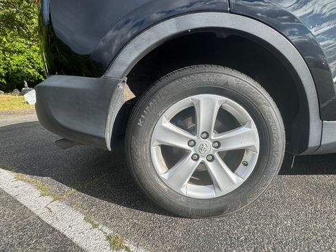 Used 2013 Toyota RAV4 XLE AWD/4WD image 23