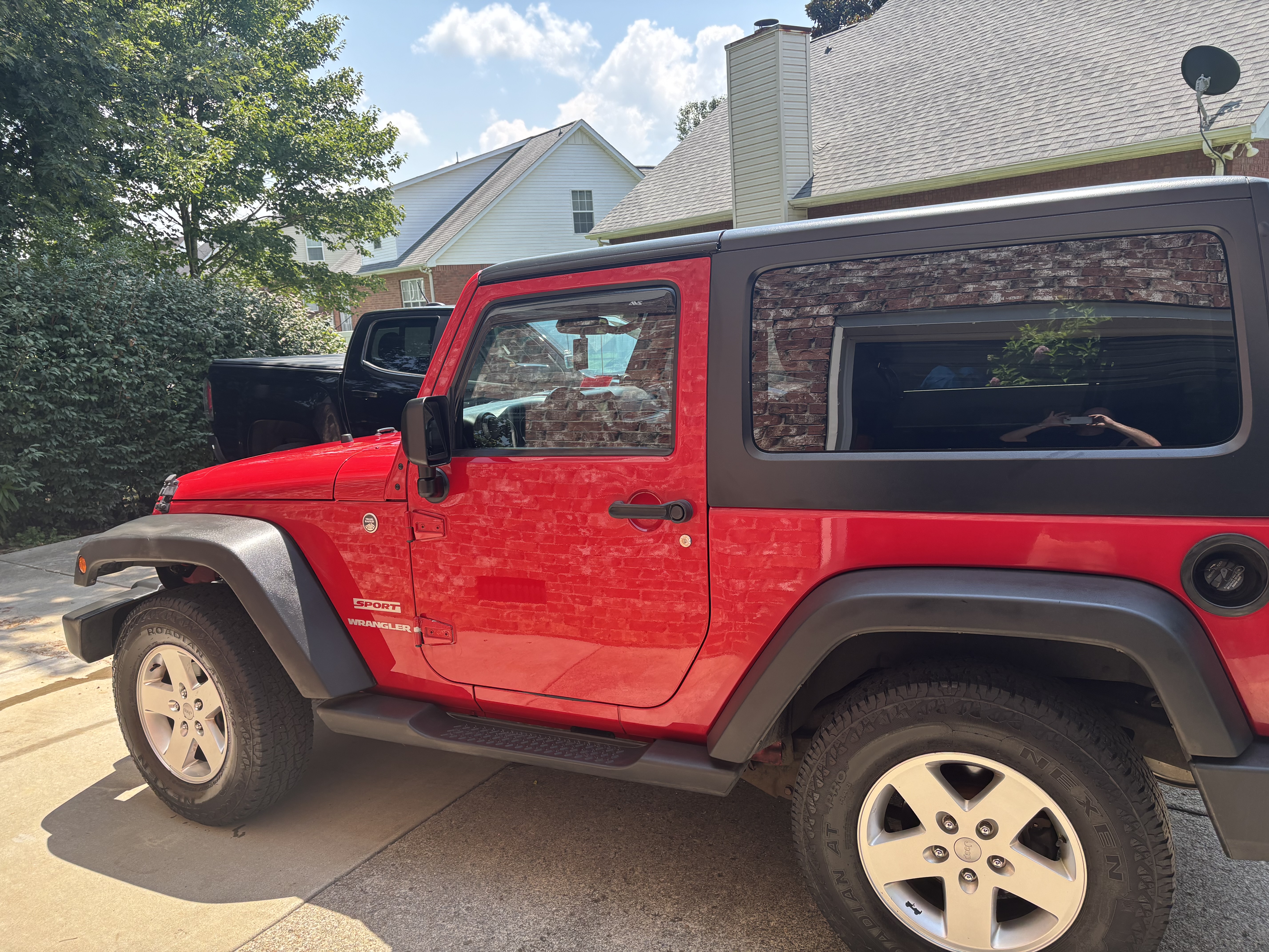 Used 2012 Jeep Wrangler Sport AWD/4WD image 16
