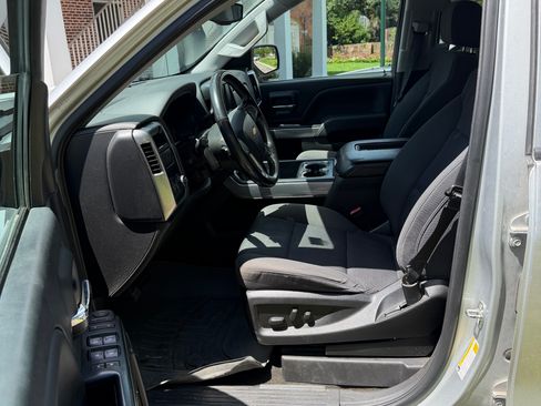 Used 2018 Chevrolet Silverado 1500 LT w/ Texas Edition RWD image 4