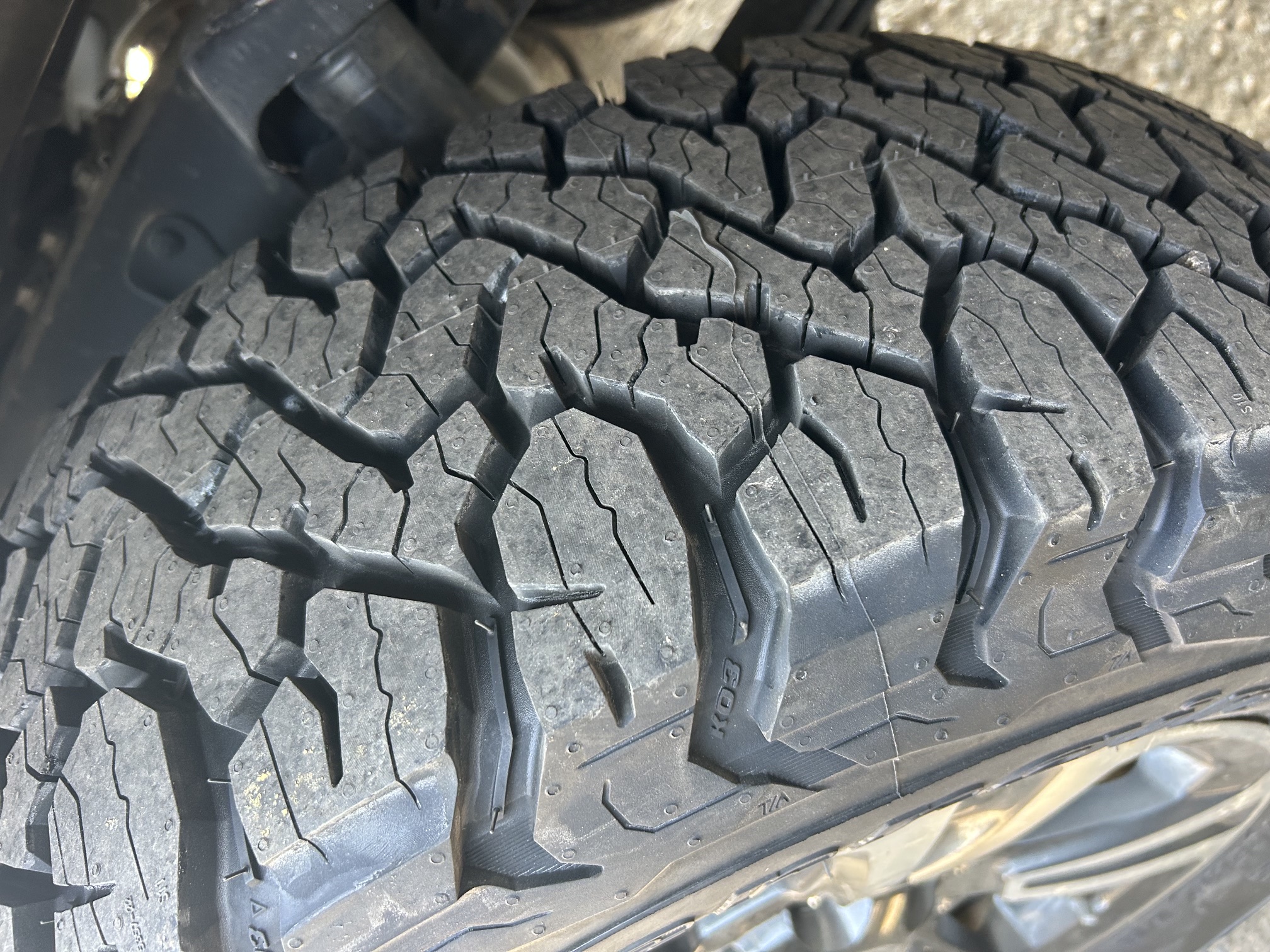 Used 2017 Toyota Tacoma TRD Sport AWD/4WD image 16