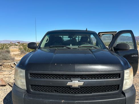 Used 2008 Chevrolet Silverado 1500 W/T image 2