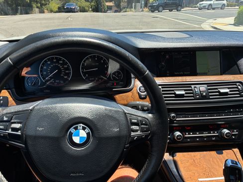 Used 2013 BMW 528i Sedan RWD image 2