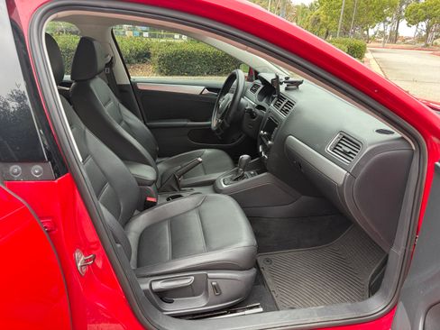 Used 2014 Volkswagen Jetta SE FWD image 9
