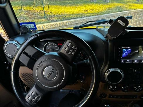 Used 2014 Jeep Wrangler Unlimited Sahara w/ Max Tow Package image 6