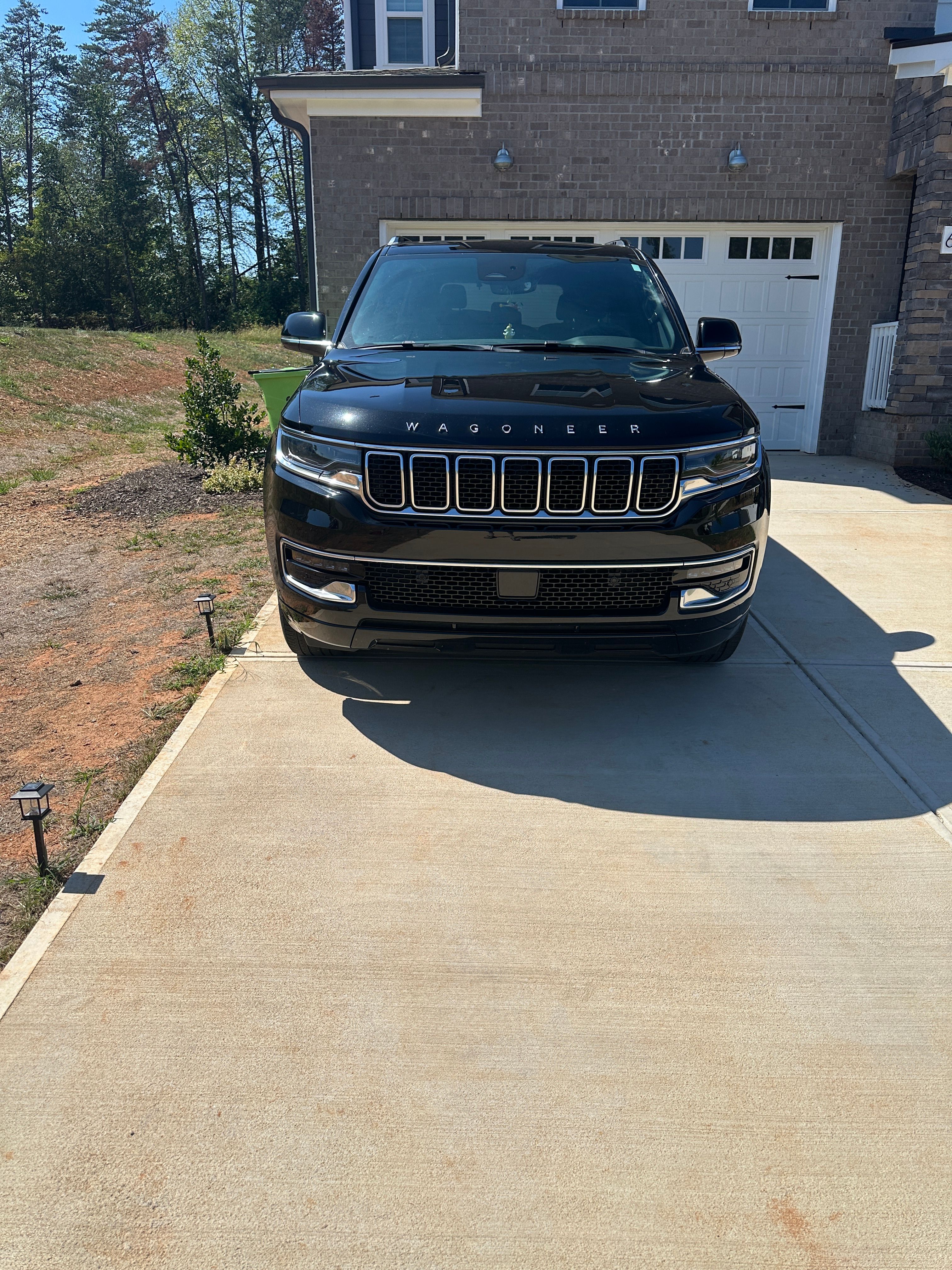 Used 2024 Jeep Wagoneer 4WD w/ Premium Group I image 17