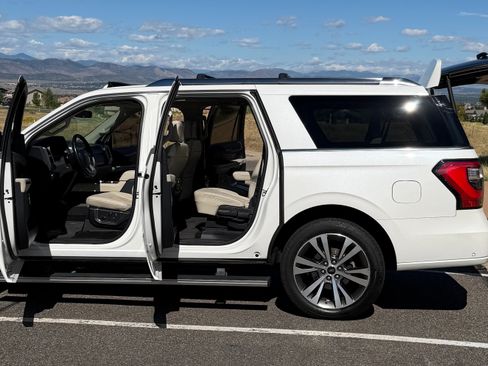Used 2020 Ford Expedition Max Platinum AWD/4WD image 11