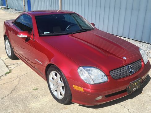 Used 2001 Mercedes-Benz SLK 230 image 2