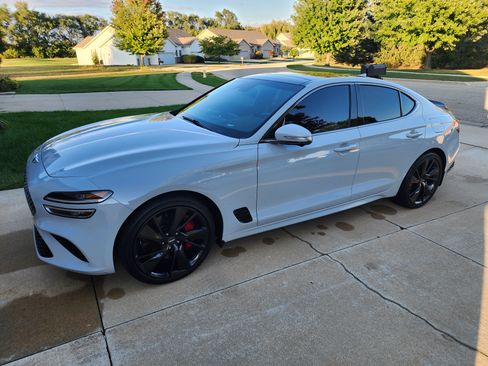 Used 2022 Genesis G70 3.3T w/ Sport Prestige Package image 10