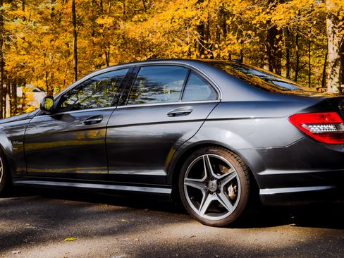 Used 2009 Mercedes-Benz C 63 AMG Sedan image 12