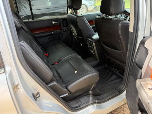 Used 2011 Ford Flex Limited FWD image 5