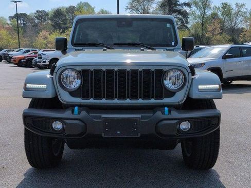 Used 2024 Jeep Wrangler Unlimited AWD/4WD image 14