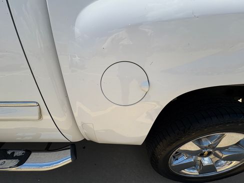 Used 2011 Chevrolet Silverado 1500 LT w/ Texas Edition image 4