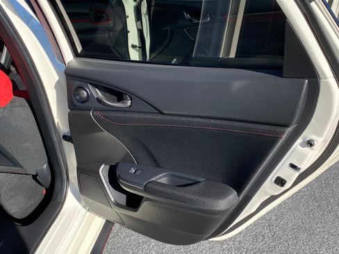 Used 2021 Honda Civic Type R image 11