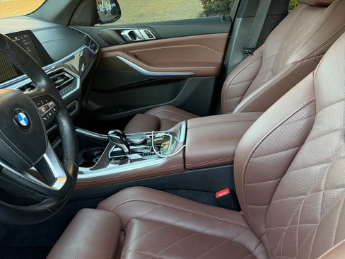 Used 2023 BMW X5 xDrive40i w/ Premium Package image 13