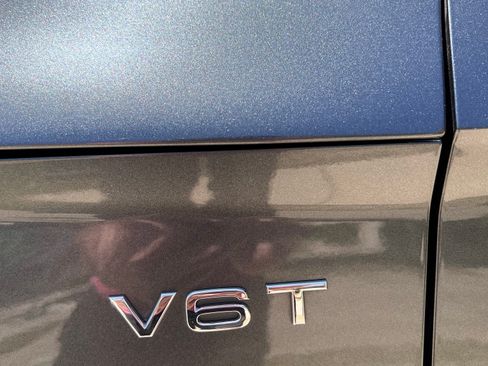 Used 2018 Audi SQ5 Premium Plus w/ Navigation Package image 18