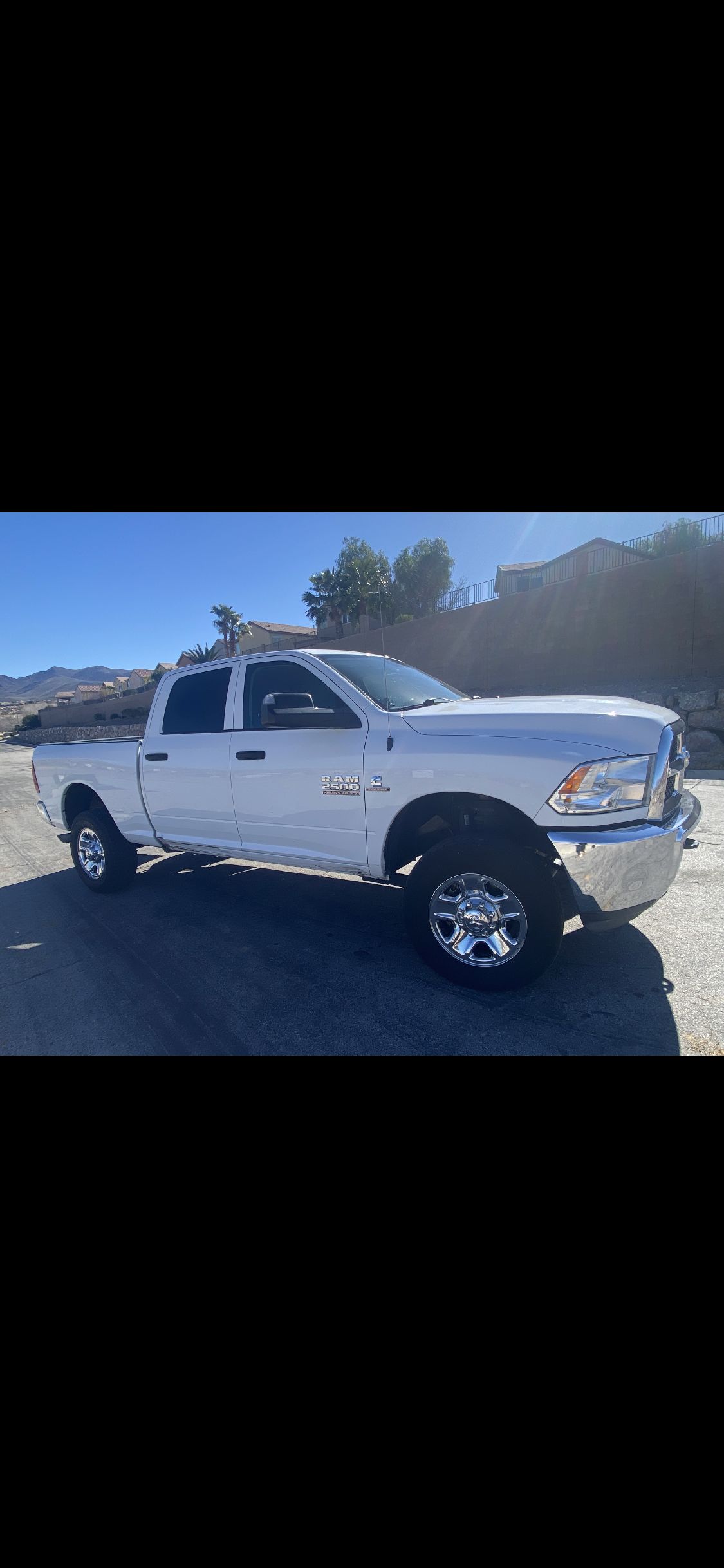 Used 2018 RAM 2500 Tradesman w/ Chrome Appearance Group AWD/4WD image 11