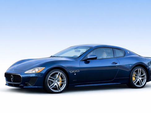 Used 2016 Maserati GranTurismo Sport image 2