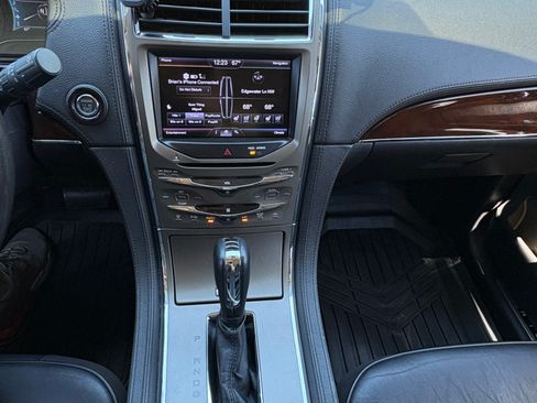 Used 2013 Lincoln MKX FWD image 11