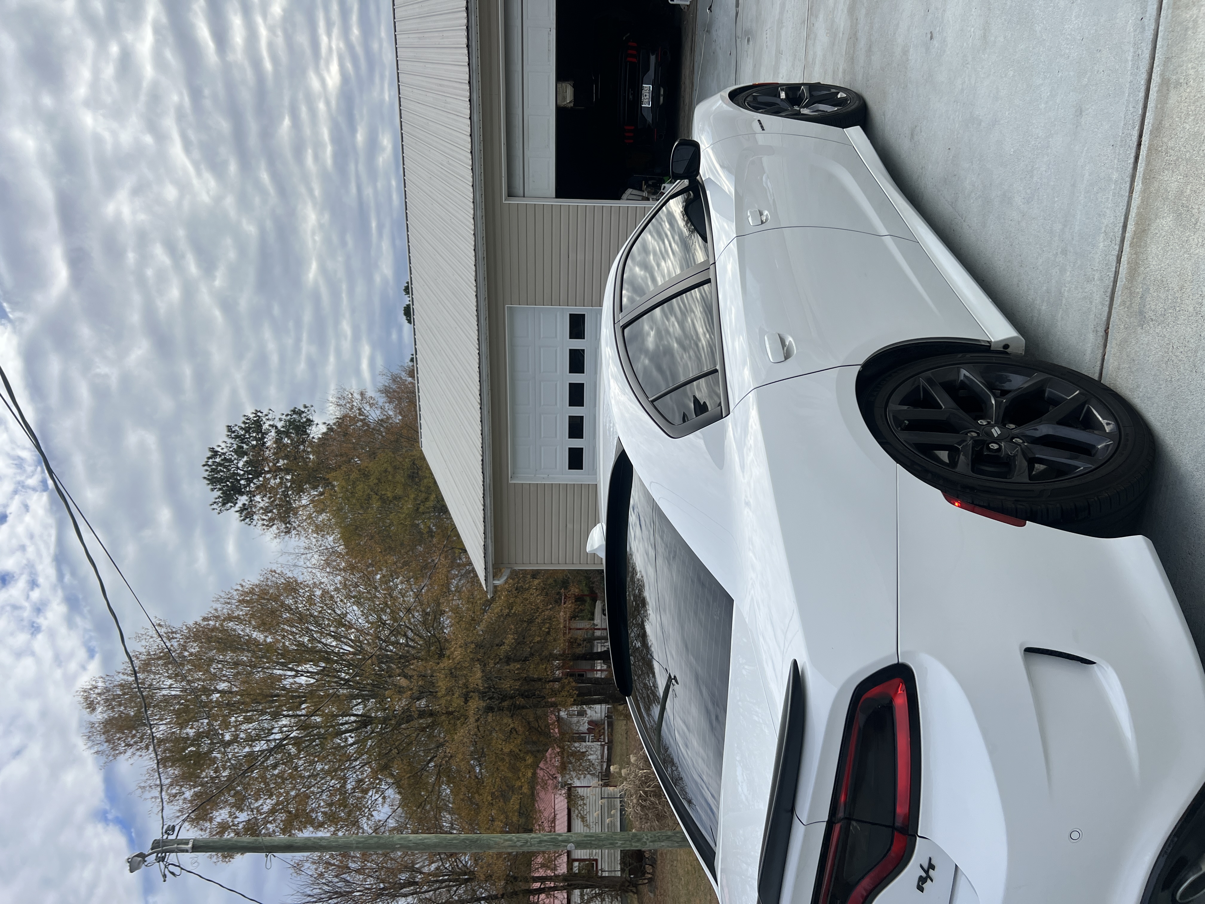 Used 2020 Dodge Charger R/T w/ Blacktop Package RWD image 9