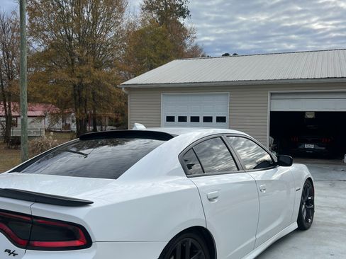 Used 2020 Dodge Charger R/T w/ Blacktop Package image 9