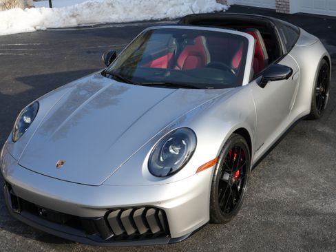 Used 2025 Porsche 911 Targa 4 GTS image 1