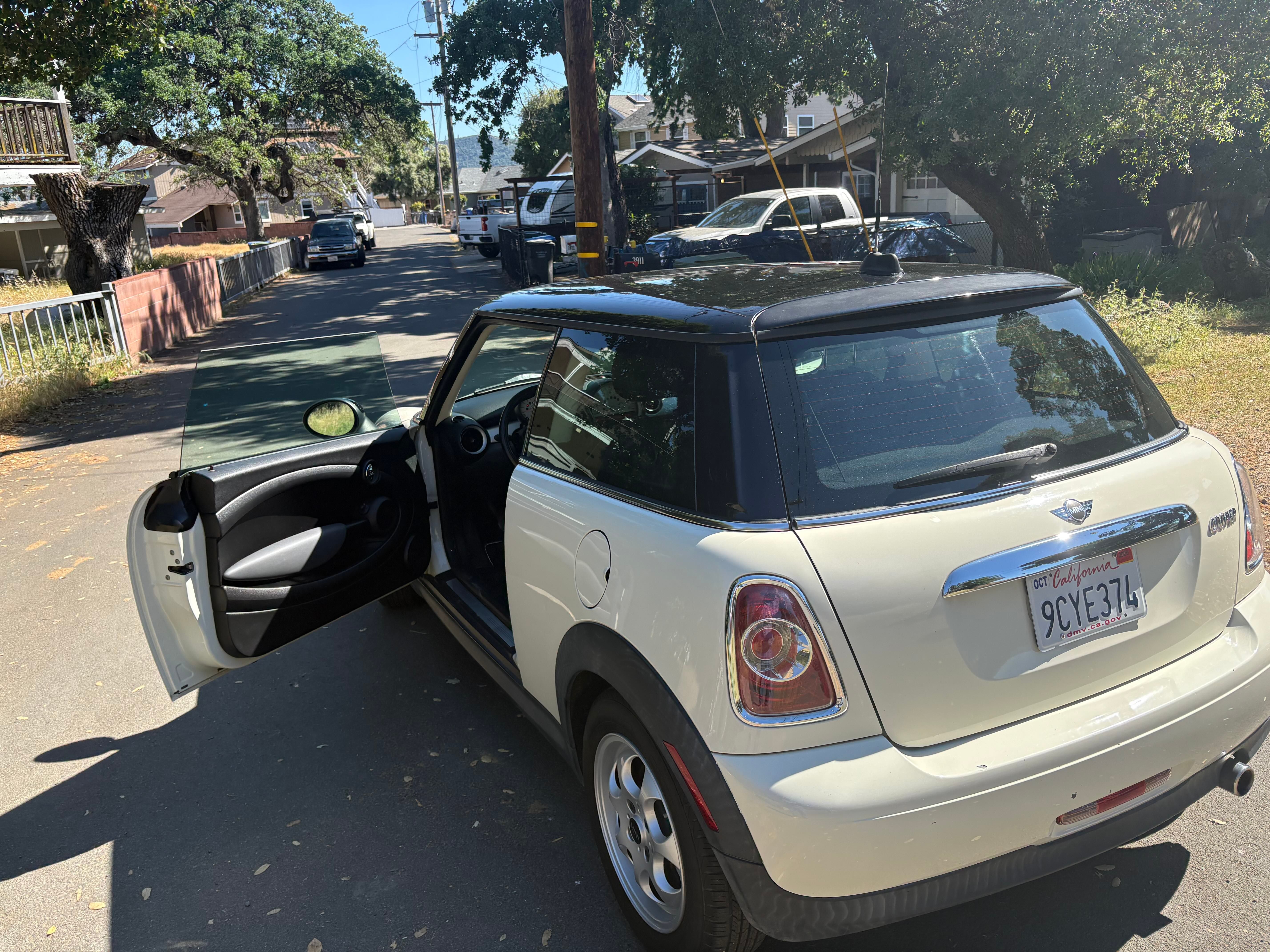 Used 2012 MINI Cooper Hardtop FWD image 5