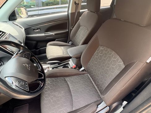 Used 2021 Mitsubishi Outlander Sport SE FWD image 9