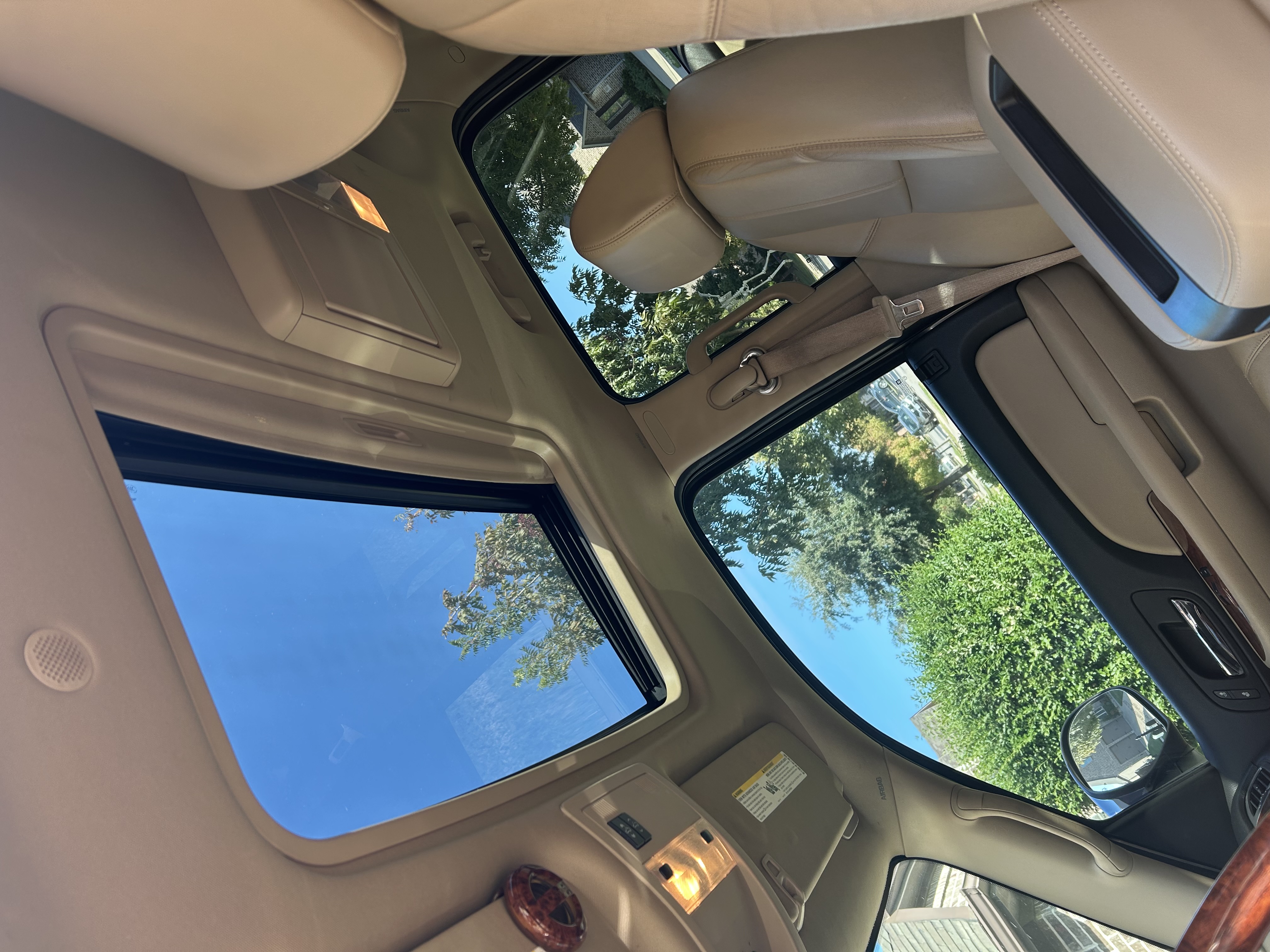 Used 2008 Chevrolet Avalanche LTZ w/ LTZ Preferred Equipment Group RWD image 11