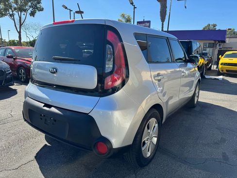 Used 2016 Kia Soul FWD image 5