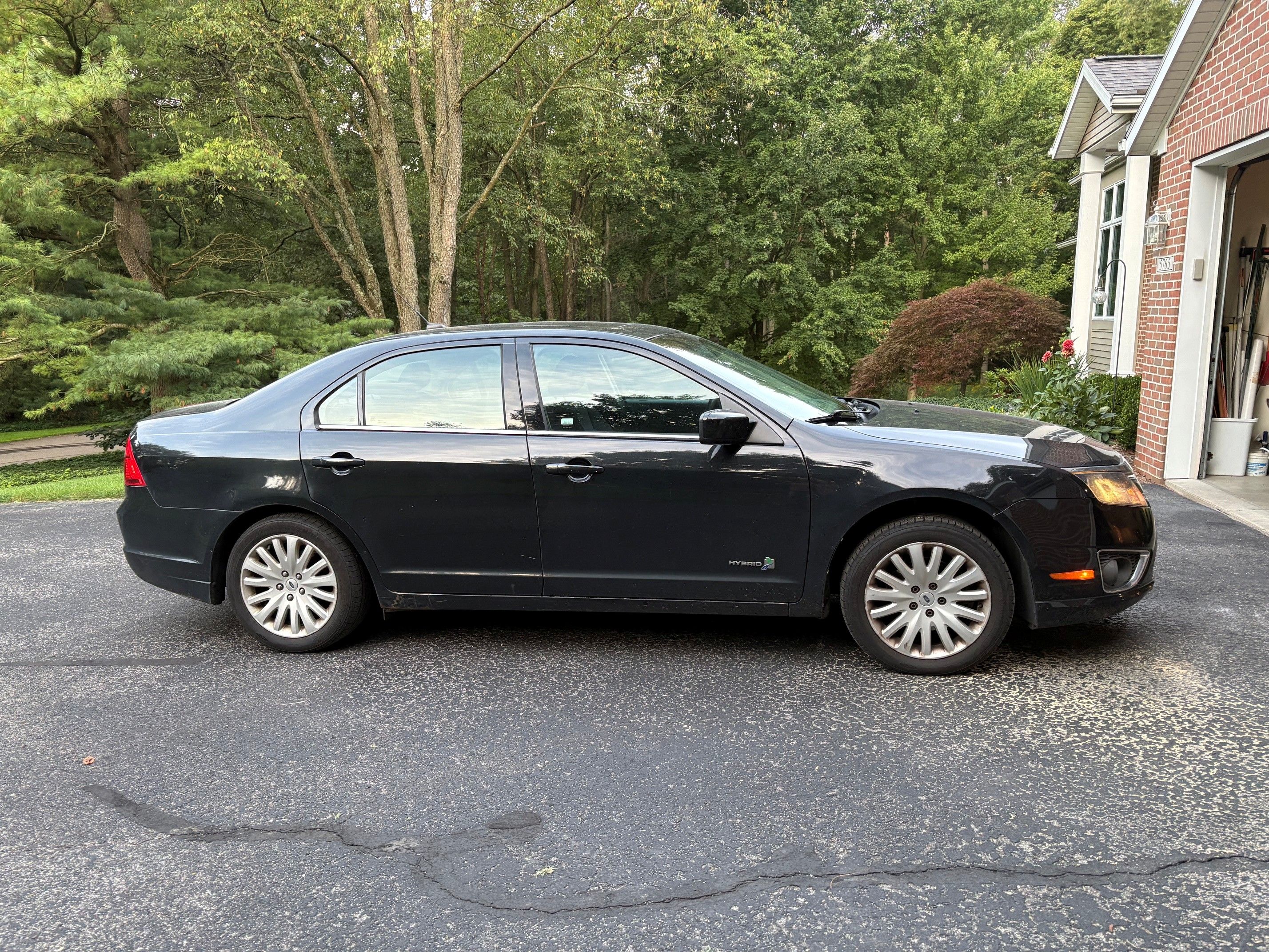 Used 2011 Ford Fusion Hybrid w/ 501A Rapid Spec Order Code FWD image 5
