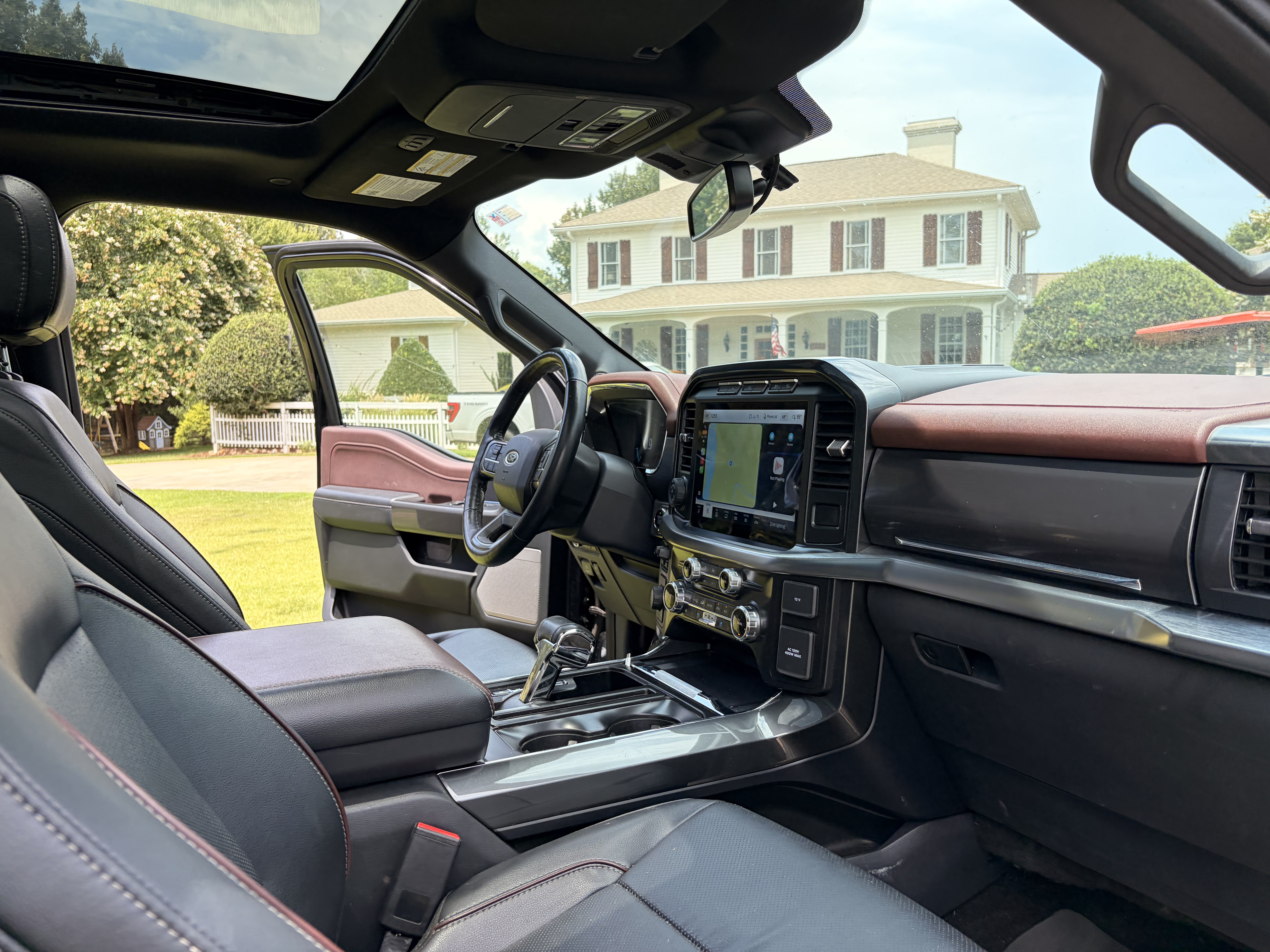 Used 2022 Ford F150 Lariat w/ Equipment Group 502A High AWD/4WD image 5