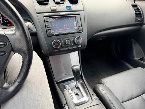 Used 2012 Nissan Altima 3.5 SR w/ Technology Pkg FWD image 24