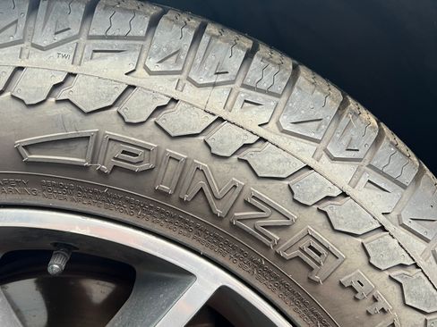 Used 2013 Jeep Grand Cherokee Laredo AWD/4WD image 12