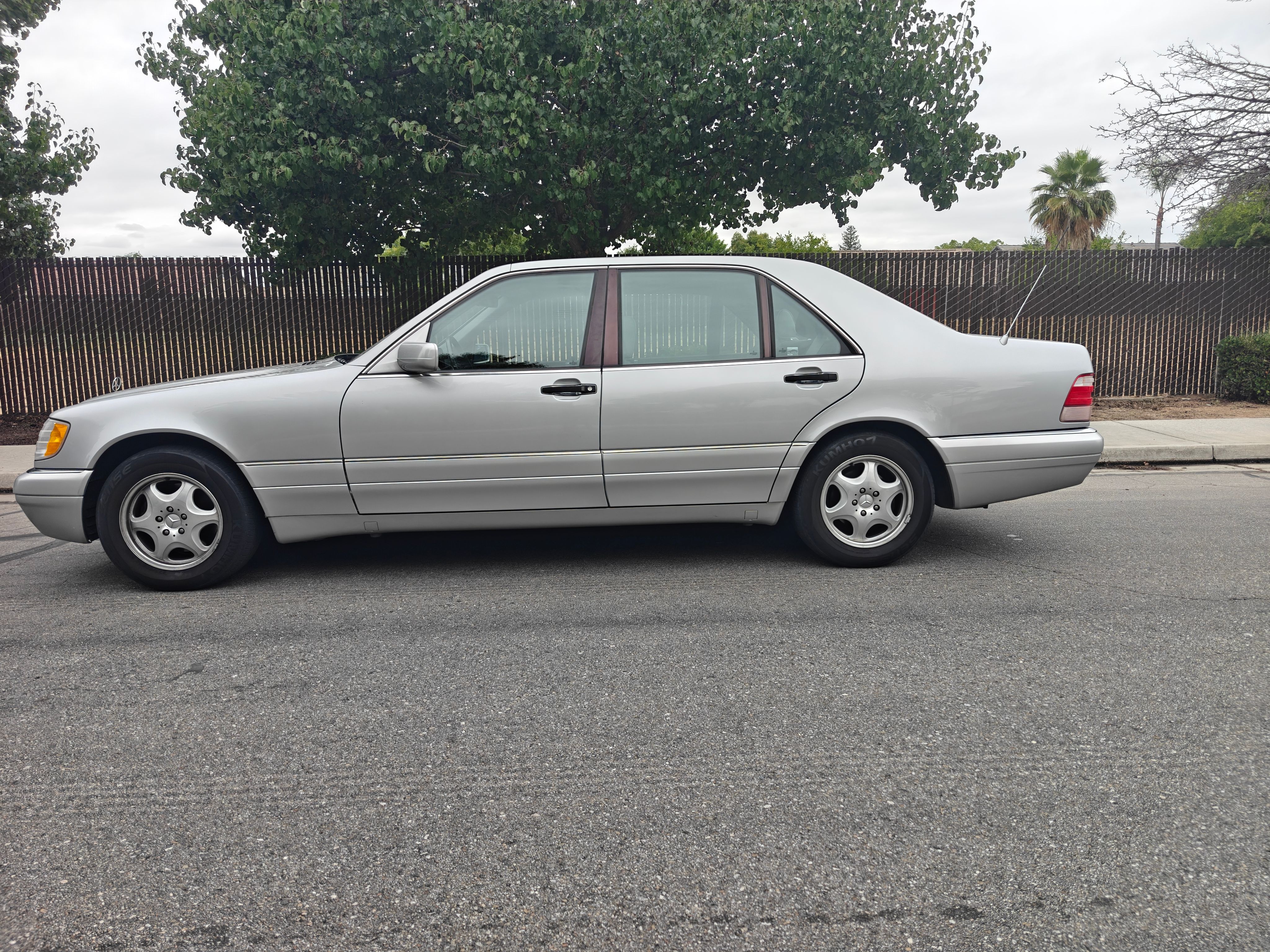 Used 1999 Mercedes-Benz S 320 image 4