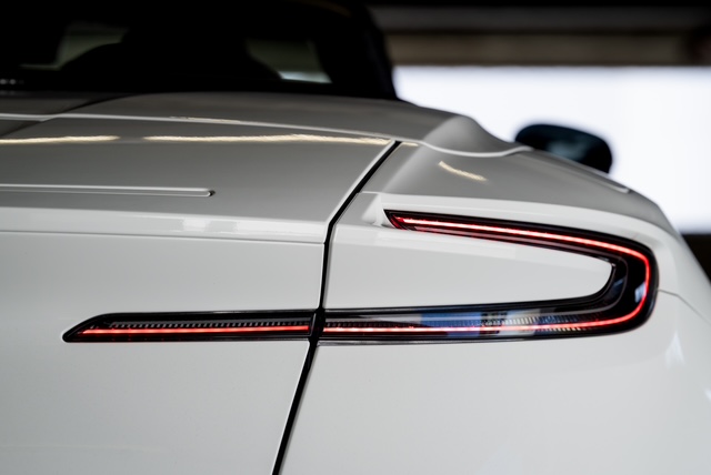 Used 2025 Aston Martin DB12 Convertible RWD image 28