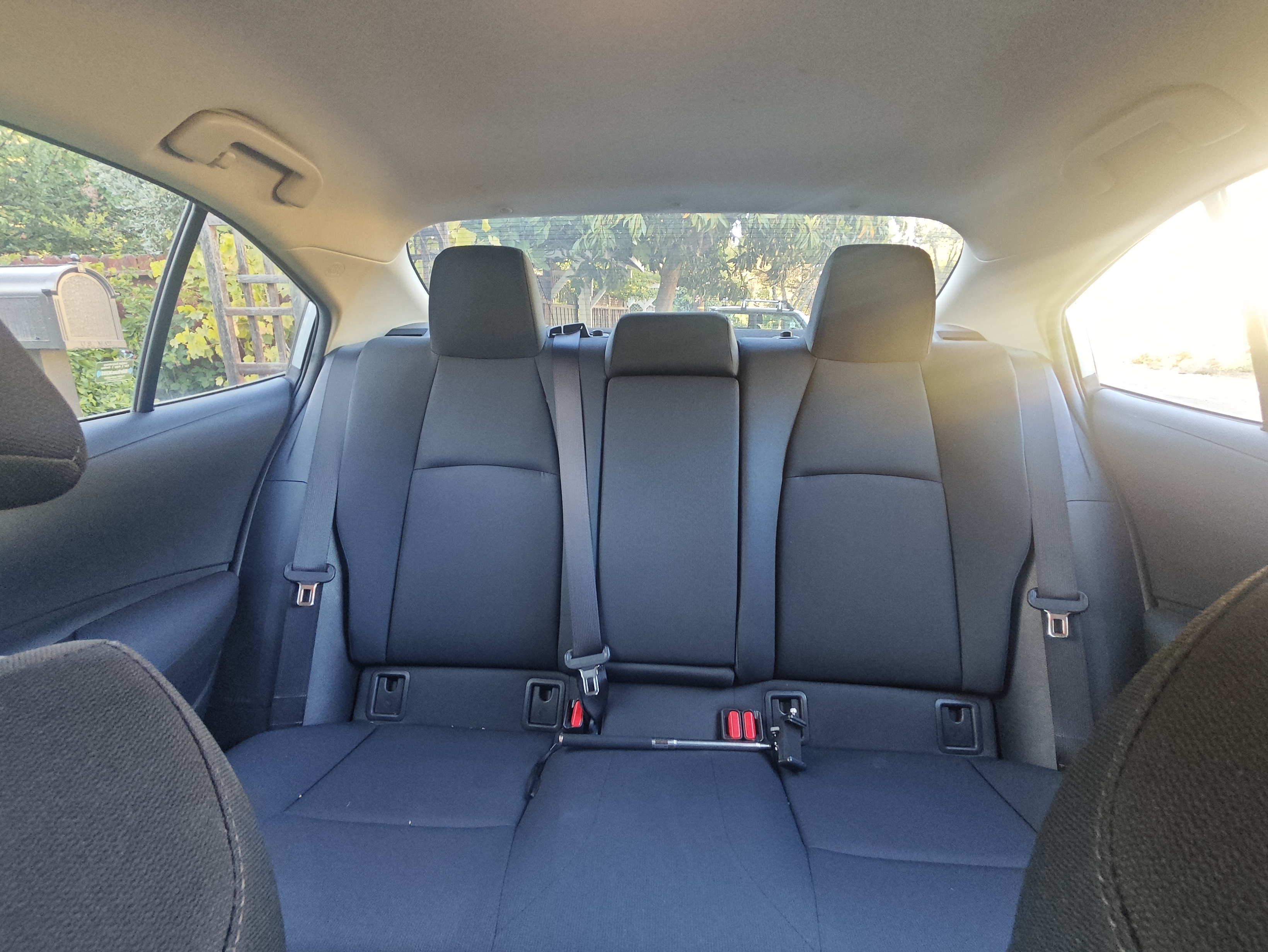 Used 2022 Toyota Corolla LE FWD image 8