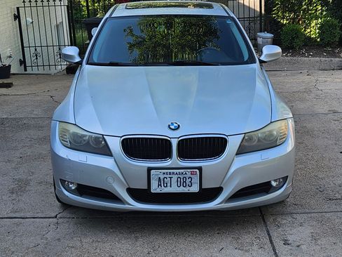 Used 2011 BMW 328i xDrive Sedan AWD/4WD image 1